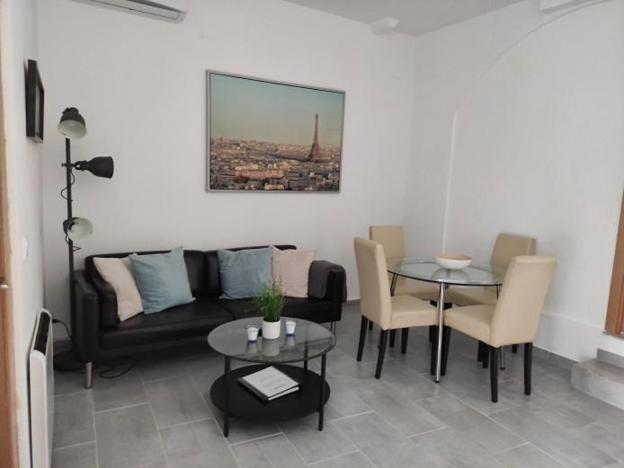 Piso Acogedor Con Encanto Navas del Rey Exterior photo